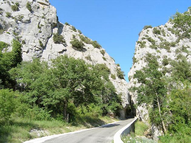 La Baptistine Face Au Ventoux La Clue Plaisians Zewnętrze zdjęcie